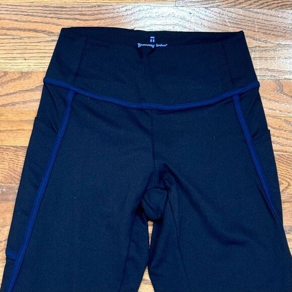 Nice Tommy John Go Anywhere Collection Leggings. Black with blue trim. Size Smal - Picture 2 of 8